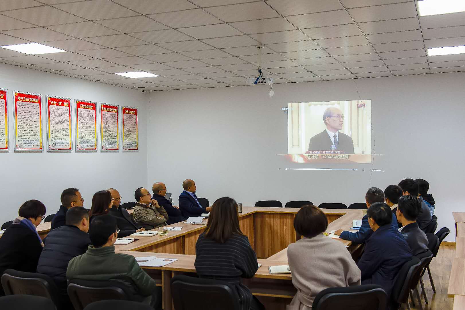 1942570600.jpg 1942570600.jpg